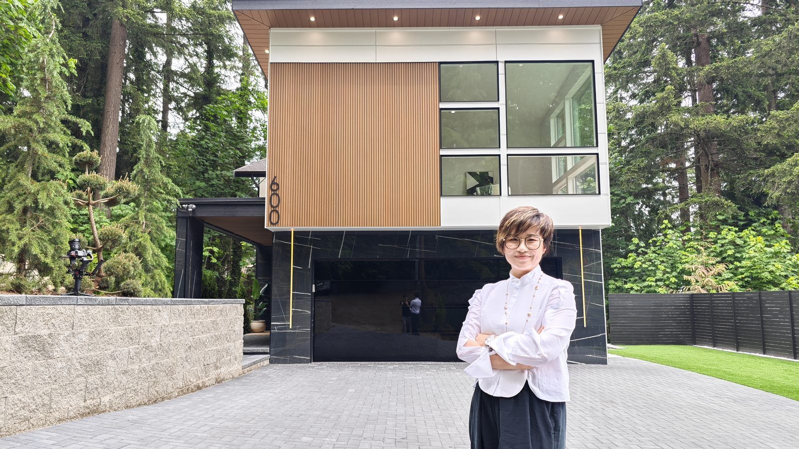 由 Maggie Sun 代理的东区现代住宅房源